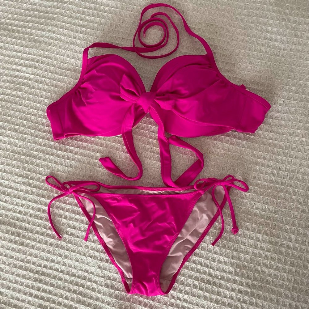 Victoria’s Secret bikini 34DDD & Size M (Hot pink)